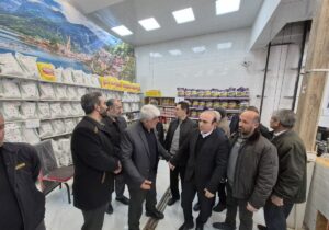 بازدید میدانی معاون اقتصادی استاندار اردبیل از بازار همزمان با اجرای مرحله جدید کالابرگ/نظارت مستمر بر عرضه کالاهای اساسی در استان ادامه دارد