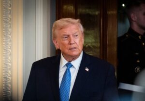 ترامپ فرمان خروج آمریکا از ۶۶ نهاد بین المللی را امضا کرد