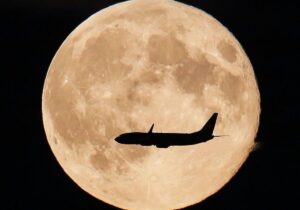 تمامی پروازها برقرار است/ کلییر بودن آسمان ایران صحت ندارد