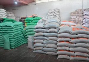 کشف انبار حبوبات قاچاق در اشتهارد