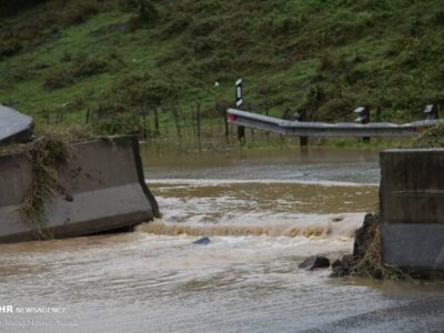 سیلاب محور مهرستان – ایرانشهر را مسدود کرد