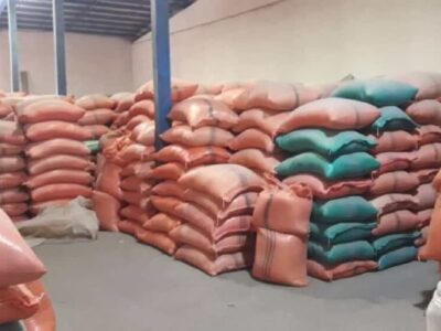 ۳۱ تن برنج و روغن احتکار شده در بروجرد کشف شد