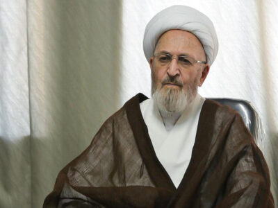 آیت الله سبحانی: استاد مهدوی‌راد چراغ راه پژوهشگران علم و فرهنگ است