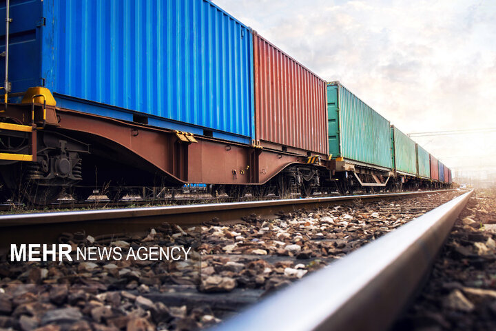 ۱۴۰ هزار تن گندم با قطار به سیلوهای مازندران منتقل شد