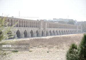 هوای اصفهان آلوده است