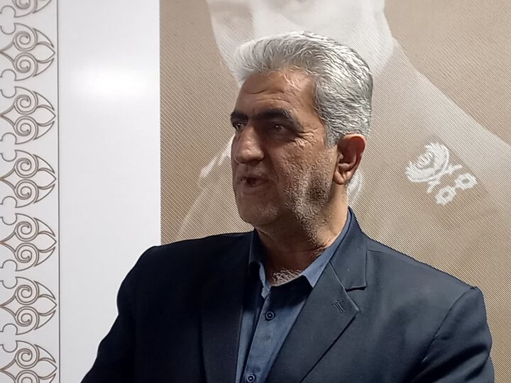 تأکید فرماندار گرمسار بر تلاش دولت برای رفع مشکلات معیشتی