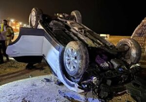 واژگونی خودروی شاهین در جاده دلیجان–اصفهان ۵ مصدوم داشت