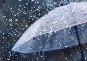 برف امید بر کویر تشنه؛ رویای کودکان باریدن گرفت