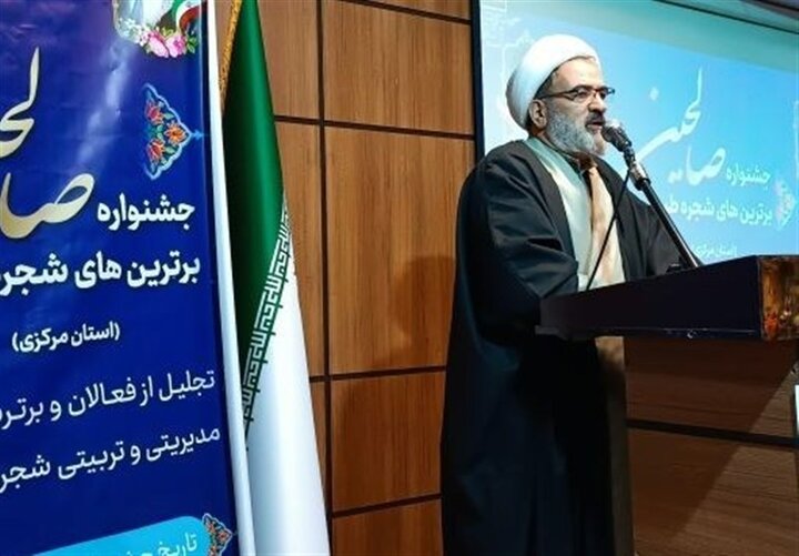 سپاسی‌: حلقه‌های صالحین مسیر هدایت و بصیرت جوانان را روشن می‌کنند