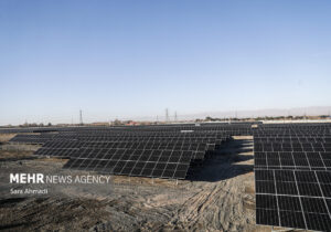 افتتاح نیروگاه ۶ مگاواتی تولید برق پاک خورشیدی در مشهد