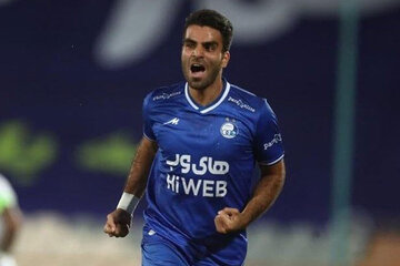 مدافع محبوب فرهاد مجیدی در لیست خرید یحیی