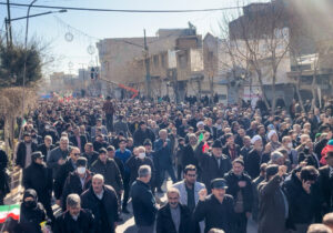 شعارهای آتشین در صبح سرد شهرکرد علیه استکبار