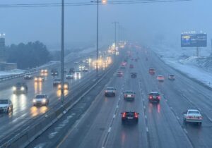 لعزندگی و مه گرفتگی در محورهای مواصلاتی کهگیلویه و بویراحمد