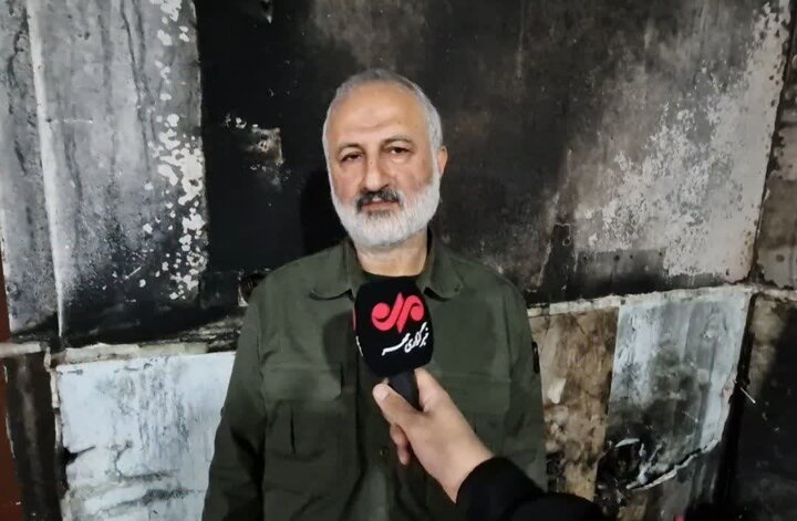 مسجد جامع لاهیجان؛ بعد از آتش کینه اغتشاشگران روز هم تعطیل نشد