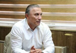 چرا فوتبال ایران، گلزن ندارد؟/ حمید درخشان: نه باشگاهها برای تربیت بازیکن خوب همت می کنند، نه مربیان زحمت می کشند/ می روند سراغ بازیکن دست چندم خارجی