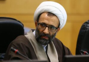 عضو هیأت رئیسه مجلس: ما ملتی هستیم که اجازه نمی‌دهیم مقدرات‌مان به دست دیگران سپرده شود
