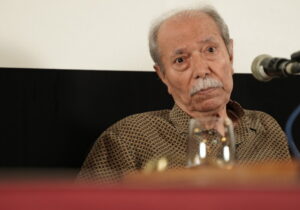 ببینید | تبریک علی نصیریان به مناسبت روز پدر و گرامیداشت بهرام بیضایی