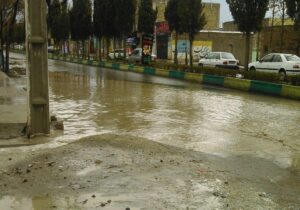 ببینید | آبگرفتگی خیابانهای آبادان به دنبال بارش باران