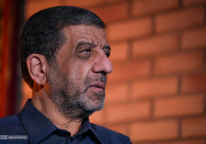 ضرغامی:  ‏ارجاع ناآرامی‌ها به کسبه‌ی معترض و عوامل بیگانه، ناقص است/ ترامپ هم غلط کرد