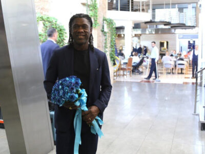 عکس | یک استقلالی در کنار رونالدوی اورجینال!