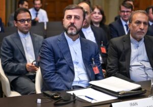 غریب‌آبادی: همین فردا هم می‌شود نشست و مذاکره کرد/ تصمیم نهایی با نظام است نه یک دستگاه خاص/ ترامپ در نامه به صراحت از اقدام نظامی گفته است