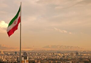 مقام ارشد ایرانی: درباره موضوعات غیرهسته‌ای هیچ مذاکره‌ای نداریم/ هرگونه حمله به منزله یک جنگ تمام عیار است و ما  با شدیدترین شکل ممکن پاسخ خواهیم داد