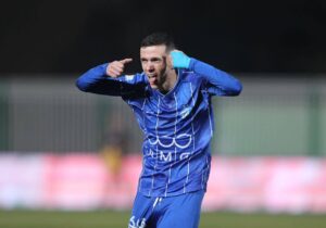 عکس | سلفی عاشقانه ستاره استقلال و همسرش در تعطیلات