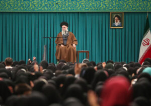 ببینید | رهبر انقلاب: قشر بازاری جزو وفادارترین قشرهای کشور به انقلاب اسلامی است؛ به اسم بازار و بازاری نمی‌توان با نظام اسلامی مقابله کرد