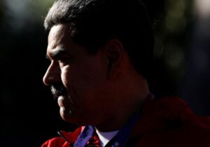 چرا ونزوئلا و ایران به هم نزدیک شدند؟/ برای ایران، سقوط مادورو بهمعنای پایان بازی است؟ /مادورو رابطه با تهران را امنیتی کرد؛ احمدینژاد، ایدئولوژیک