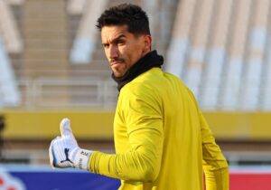 عکس| استقلال کاپیتانش را آنفالو کرد!