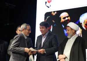 بنیاد شهید باید صدای جامعه ایثارگری را به درستی منعکس کند