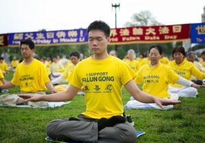 فالون‌ دافا؛ از ادعای پاکی فطرت تا انکار خالق