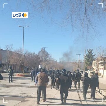 روایت خبرگزاری «فارس» از تجمعات امروز و وضعیت فعلی لردگان؛ شهر آرام است/ چندین زخمی و دو کشته در درگیری‌های امروز لردگان