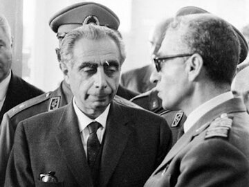 خاطرات علم: کندی، امینی را به عنوان نخست‌وزیر به شاه تحمیل کرد/ حکومت فردی نه قابل دوام است نه قابل قبول!