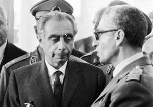 خاطرات علم: کندی، امینی را به عنوان نخست‌وزیر به شاه تحمیل کرد/ حکومت فردی نه قابل دوام است نه قابل قبول!