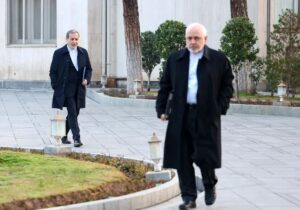 یک مقایسه ساده بین وزرای امور خارجه در جمهوری اسلامی؛ از ابراهیم یزدی با فارسی که لهجه انگلیسی و قزوینی داشت تا ظریف و عراقچی و دیس و دیس بک تحریمی!