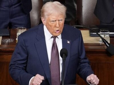 فوری/ ترامپ: مادورو و همسرش بازداشت شدند