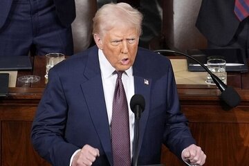 فوری/ ترامپ: مادورو و همسرش بازداشت شدند