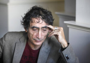 پشتِ ذهنِ آشفته: جنگ برای بقا / ذهنهایی که از مسیر دیگری رشد کردهاند / ذهنِ آشفته؛ ویترینِ سختجانی