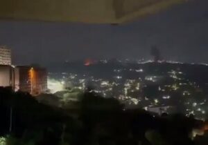 ببینید | فوری؛ لحظه بمباران ونزوئلا توسط آمریکا