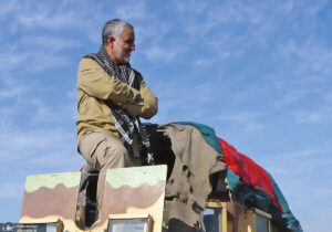 آخرین دیدار رضا امیرخانی با حاج قاسم در یک مراسم عروسی و گلایه ای که امیرخانی نگفت!