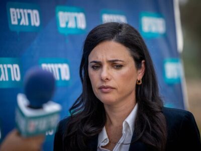 حنظله: تلفن همراه آیلت شاکد را هک کردیم؛ شگفتی‌های زیادی در راه است/ عکس