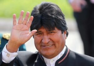 مورالس: ترامپ «هیتلرِ زمانه» است