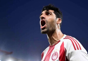 عکس | قهرمانی المپیاکوس با گلزنی مهدی طارمی؛ نخستین جام ستاره ایرانی در یونان