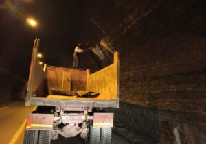 رفع فوری عوامل خطرساز برای رانندگان در تونل الغدیر شهرستان خانمیرزا