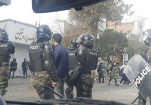 گزارش خبرگزاری فارس از اعتراضات دیروز و دیشب؛ وضعیت تهران، بجنورد، ساری، بوشهر، قم، مهدیشهر و …/ فارس: رویکرد نیروهای امنیتی کنترلی و هوشمند بود