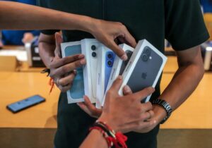 رجیستری یا شبیخون بودجه‌ای؟ /تغییر ماهیت یک طرح از مبارزه با قاچاق به منبع درآمد