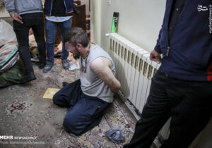 ببینید | تصاویری هیجان‌انگیز از دستگیری پخش‌کننده مواد مخدر وسط خیابان در تهران