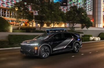 لوکس‌ترین تاکسی خودران جهان