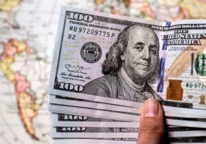 شوک دوباره به دلار/ دلار آمریکا سقوط کرد